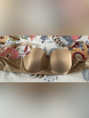 Cacique Lightly Lined Balconette Bra in Nude